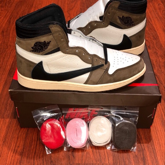 Travis Scott Jordan 1 main image 4
